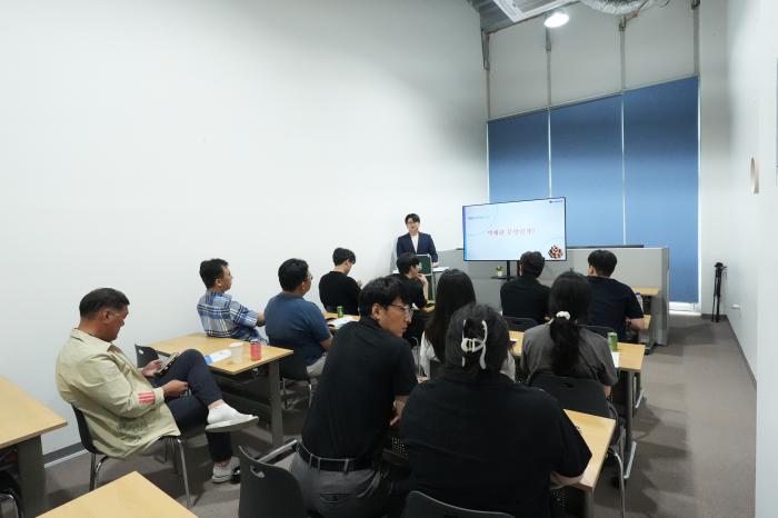 “현장형 교육으로 택배 인력 양성”… ‘택배아카데미’ 본격 운영 기사 이미지