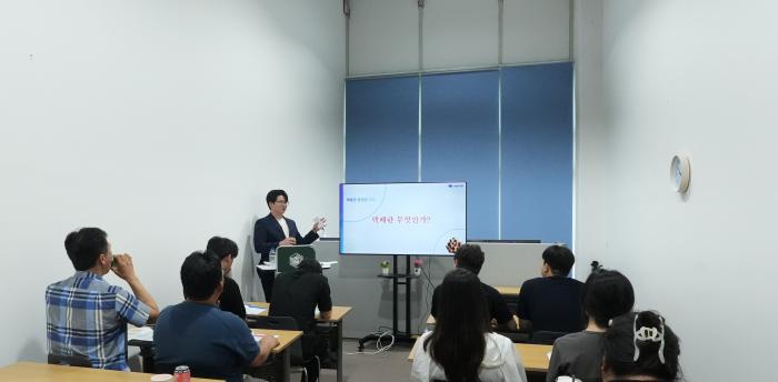 배송업계, 정보 없는 진입이 만든 비극 기사 이미지