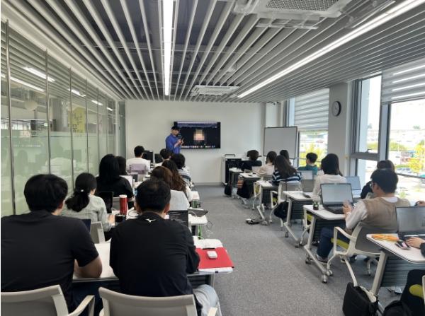 (재)파주시청소년재단, 임직원 대상 AI활용 실무교육 진행 기사 이미지