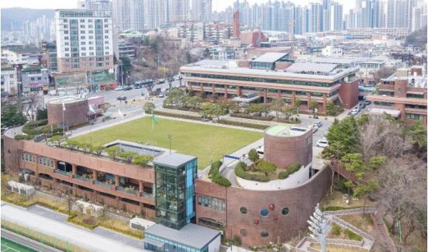 광명시, 야생 너구리 출몰 증가… 시민·반려동물 안전 주의 당부 기사 이미지