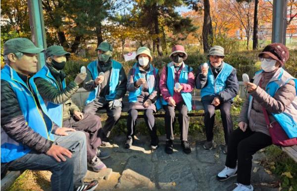 연수구, 노인일자리사업 ‘우리동네가꾸미’ 성황리 종료 기사 이미지