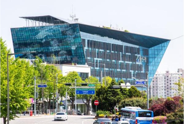 용산구, 기초생활수급자·장애인거주시설 이용자에 5만원 지급 기사 이미지