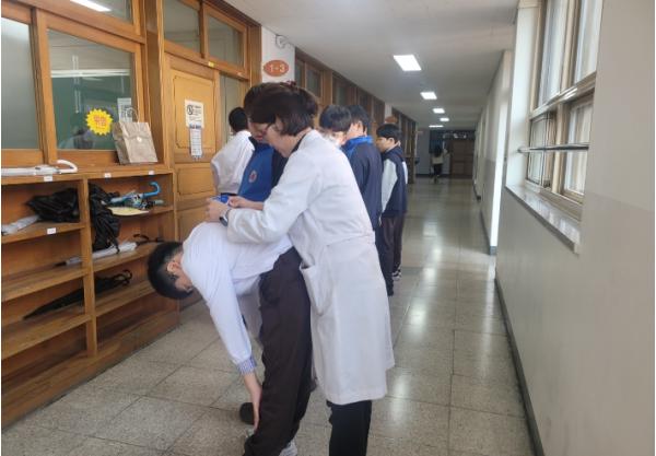인천 서구, 성장기 청소년 척추건강 지킨다... 학생 체형 건강관리 사업 추진