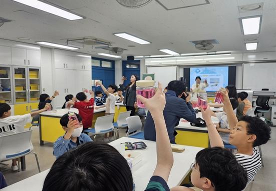 인천시, ‘인천하늘수 과학교실’ 확대…체험으로 수돗물 신뢰 높인다