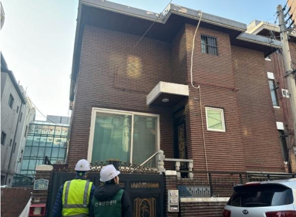 강동구, 소규모 노후건축물 전수조사 마무리… 안전점검 지속 추진 기사 이미지