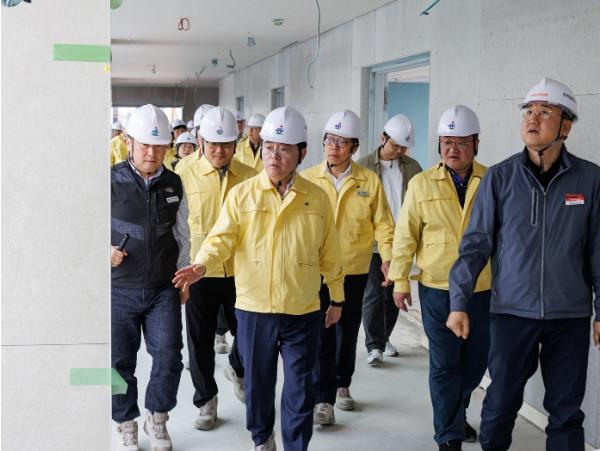 강서구 통합신청사 10월 개청... 진교훈 구청장, 최종 현장 점검