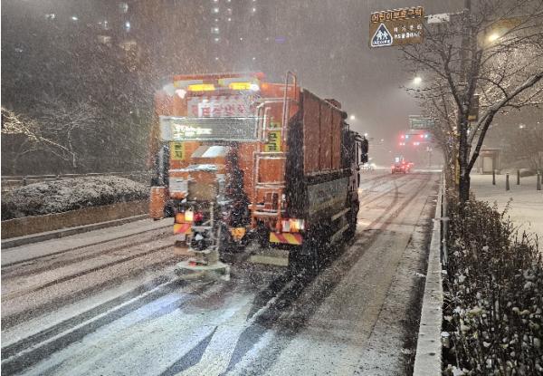 강남구, 서울시 제설대책 종합평가 '최우수구' 선정…5년 연속 수상