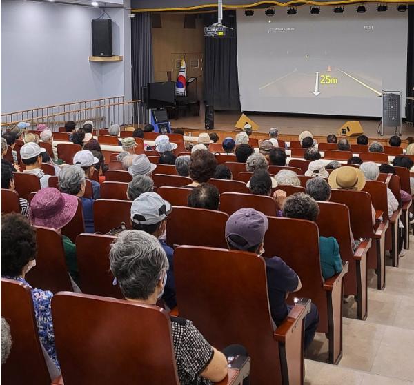 '운전도, 걷는 길도 안전하게!' 송파구, 70세 이상 고령자 교통안전교육 실시