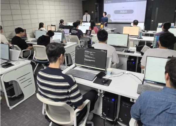 광명시-한국폴리텍대학, 미취업 청년 ‘AI 실무 전문가’ 맞춤형 인재로 양성