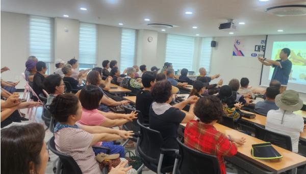 안산시, 대부도 주민 대상 맞춤형 건강강좌 개최 기사 이미지